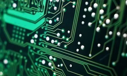Elektronik devre kartı üzerinde teknik onarım